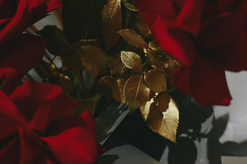 The Golden Love w/ Red Roses